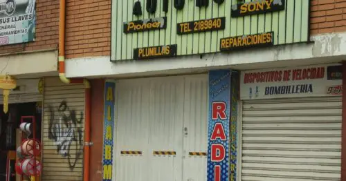 AUTO  MUSIC AUTO  MUSIC